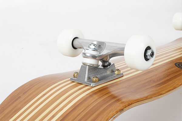 REGENERATO bamboo skateboard 3